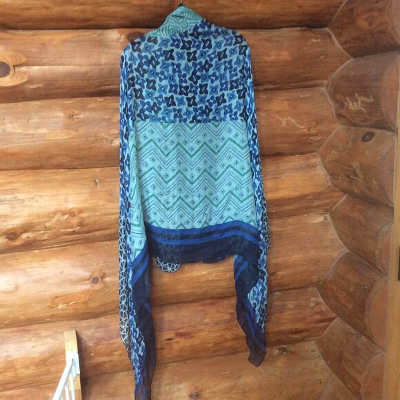 Vivante by VSA Boho Blue & Green Geometric Floral Print Abstract Wrap/Scarf - Picture 2 of 4